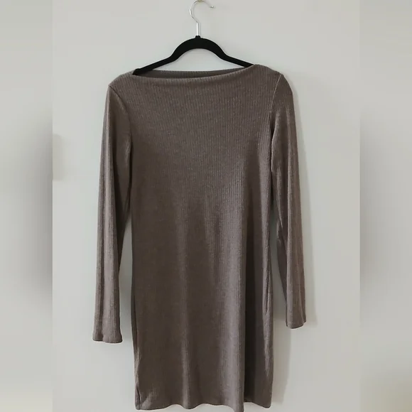 Long Sleeve Ribbed Mango Dress - Picture 2 of 5